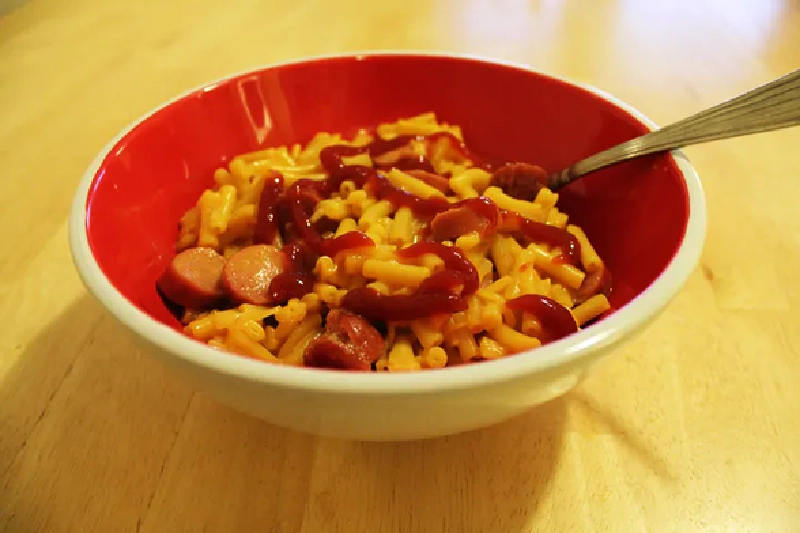 pasta alla kraft alla hot dog